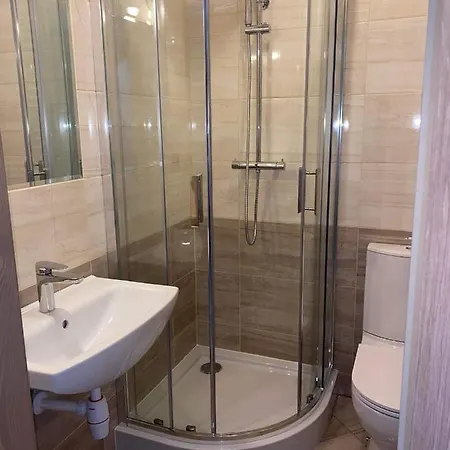 Rum i privatbostad U Basi *