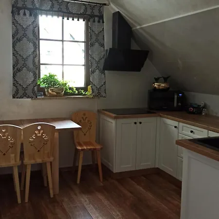 Rum i privatbostad U Basi *